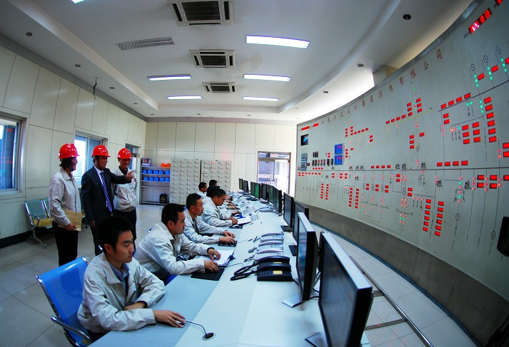 集團公司總經(jīng)理在企業(yè)視察.jpg